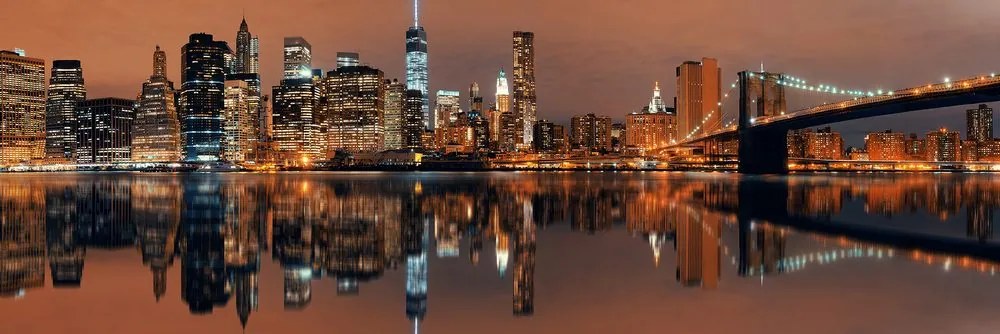Stampa su tela – Riflesso di Manhattan nell'acqua