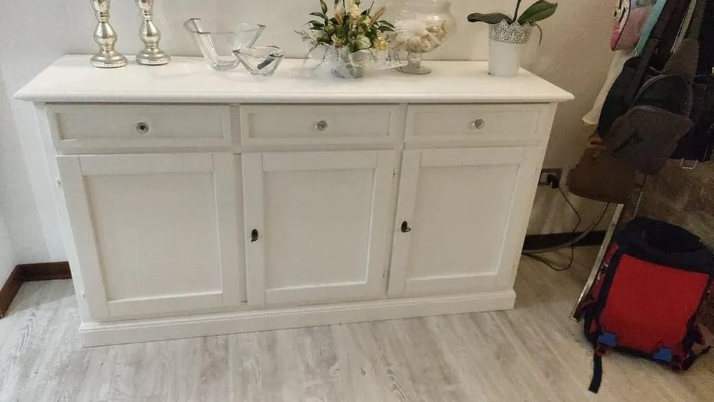 Credenza classica 3 ante  in legno bianco opaco