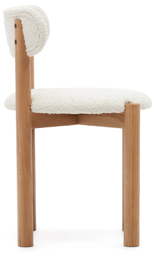 Kave Home - Sedia Nebai in tessuto bouclÃ© bianco e struttura di legno massiccio di rovere con finitura