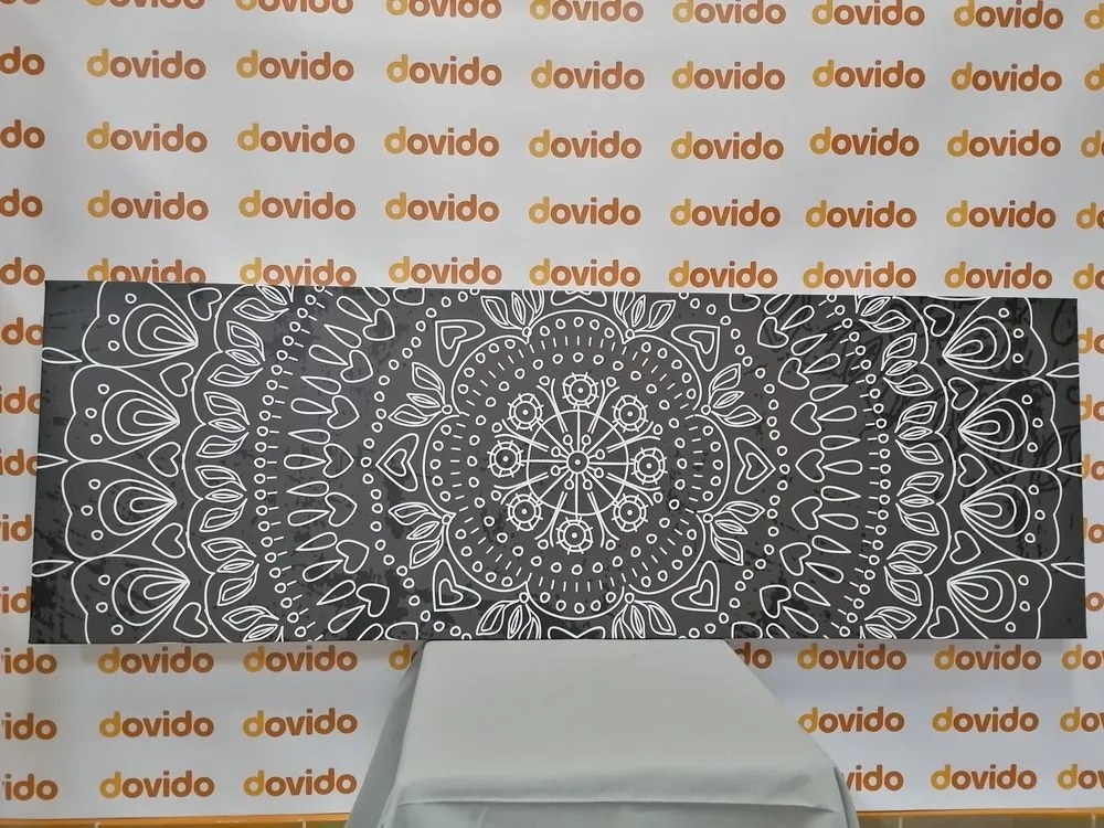 Stampa su tela – Mandala disegnata a mano in bianco e nero