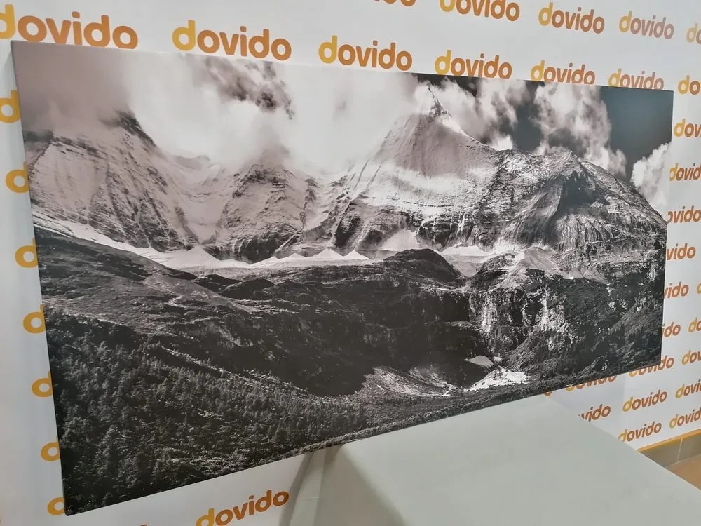 Quadro su tela – Paesaggio montano maestoso in bianco e nero