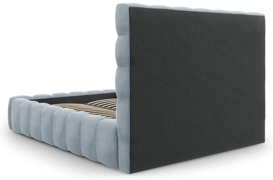 Letto matrimoniale imbottito blu chiaro con contenitore con griglia 160x200 cm Bali - Cosmopolitan Design