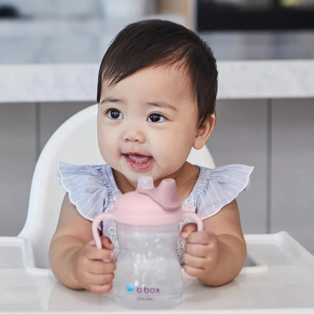 Tazza con beccuccio 4+ mesi – rosa chiaro 240 ml