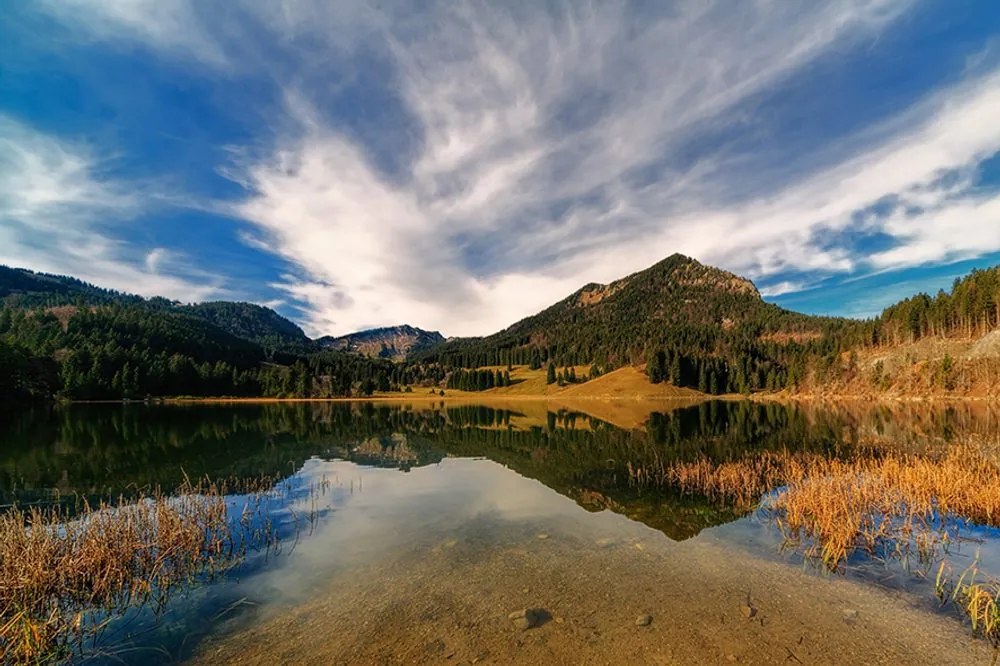 Carta da parati – Lago sotto le colline
