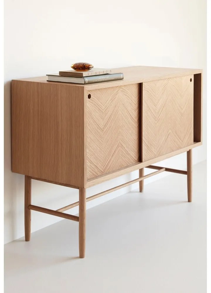 Cassettiera in rovere a spina di pesce, altezza 70 cm - Hübsch