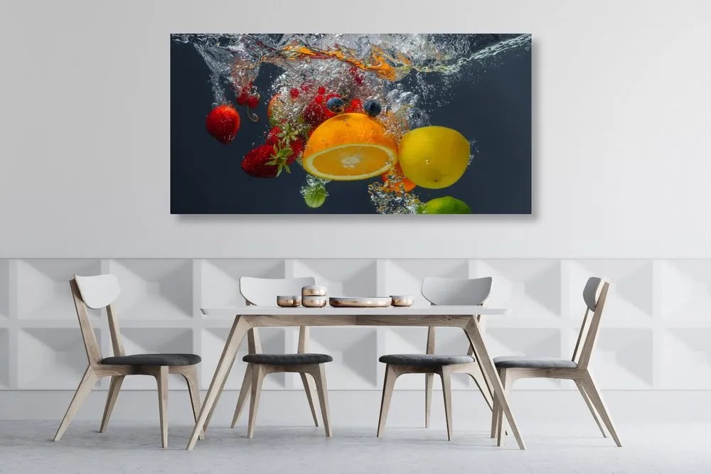 Stampa su tela – Caduta di frutta nell'acqua