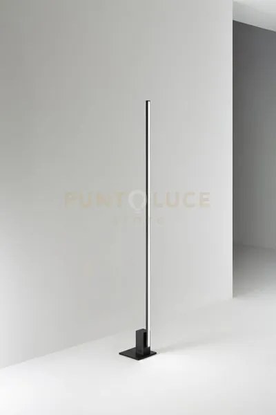 Piantana in metallo colore nera syncro led 30w cct 3000k 4000k 6000...