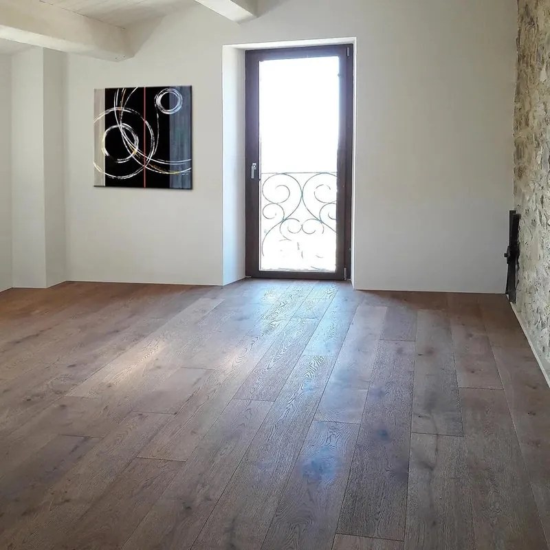 Parquet prefinito L in rovere oliato famiglia sp. 14/3 mm 2.678 m²