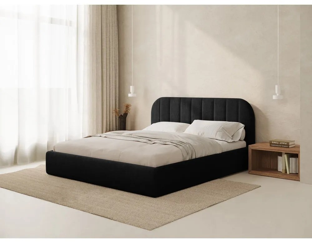 Letto matrimoniale imbottito nero con contenitore con rete inclusa 140x200 cm Juno – Windsor & Co Sofas