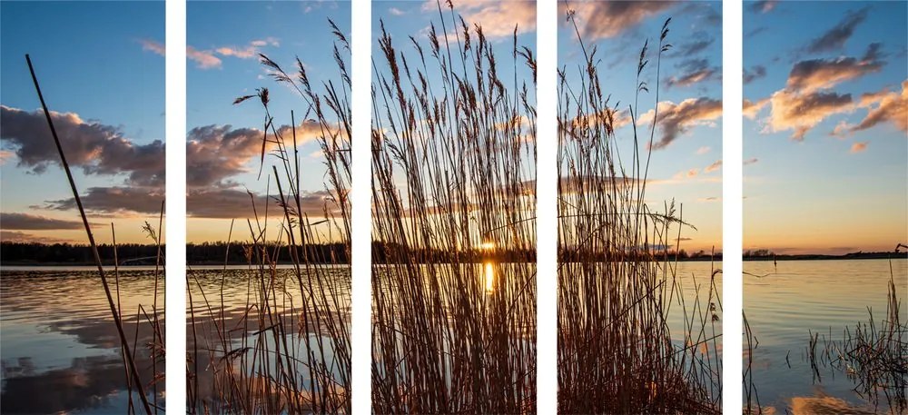 Quadri 5 pezzi – Fiume tranquillo al villaggio
