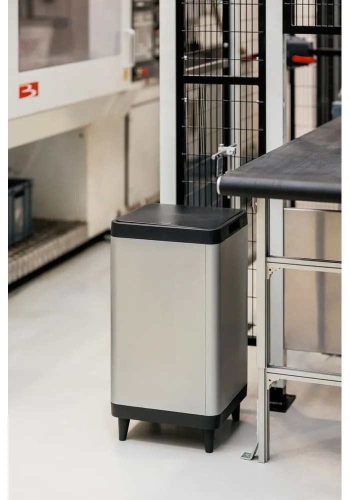 Cestino per la spazzatura in plastica argentato touch 80 l Berlino – DEA HOME