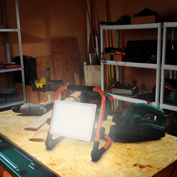 Solight WM-50W-FEQ - Proiettore LED con stativo LED/50W/230V 4000K IP65