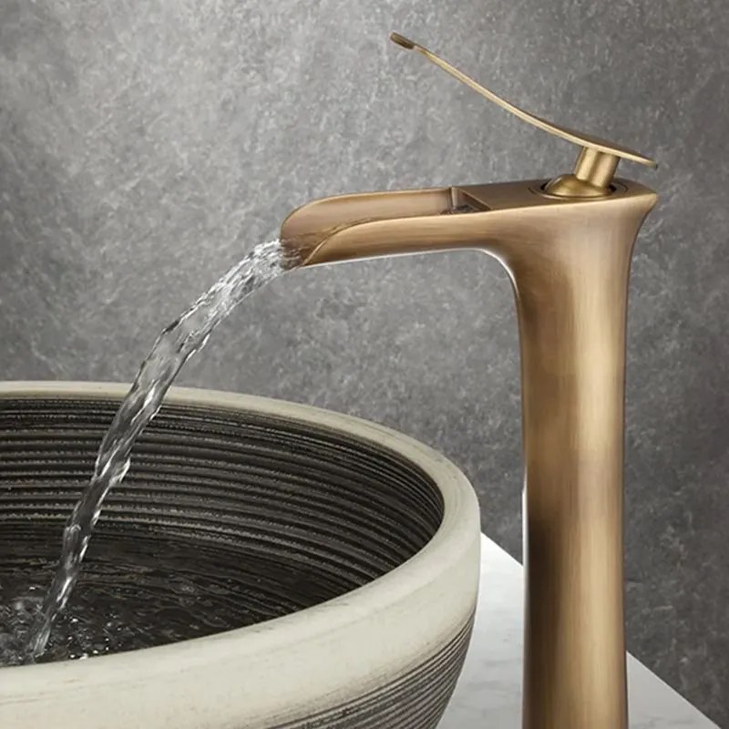 Rubinetto da lavabo Rea Laguna antique Brush Gold high