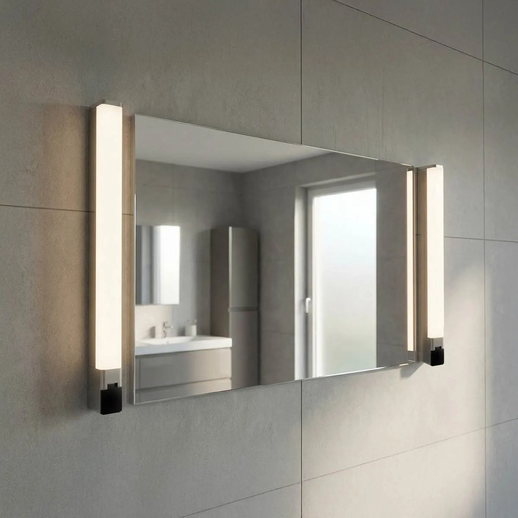 Lampada LED da Specchio 15W 66cm Cromata IP54 con Presa e Interruttore Colore Bianco Naturale 4.000K
