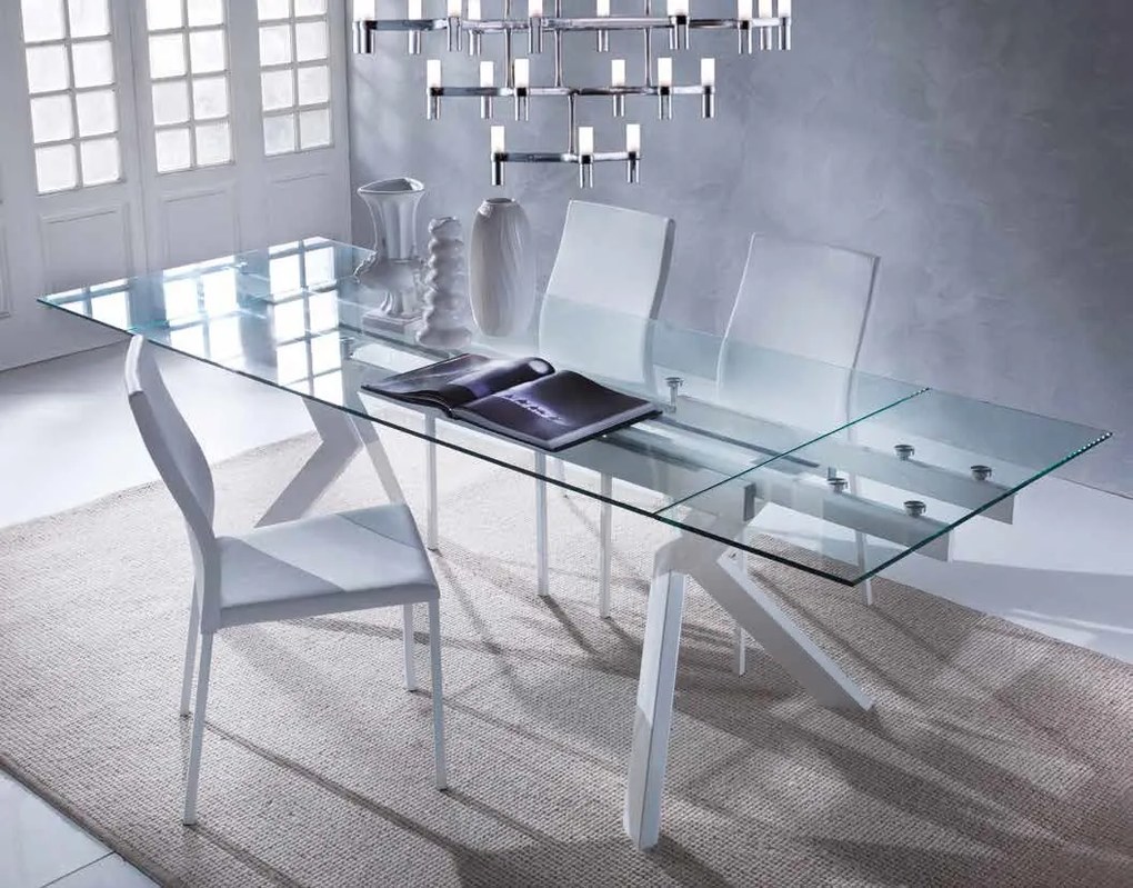 Tavolo allungabile Tokyo Glass disponibile in tre colorazioni