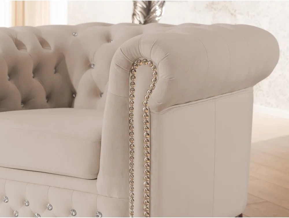 Poltrona chesterfield beige con rivestimento in velluto York Blik – Ropez