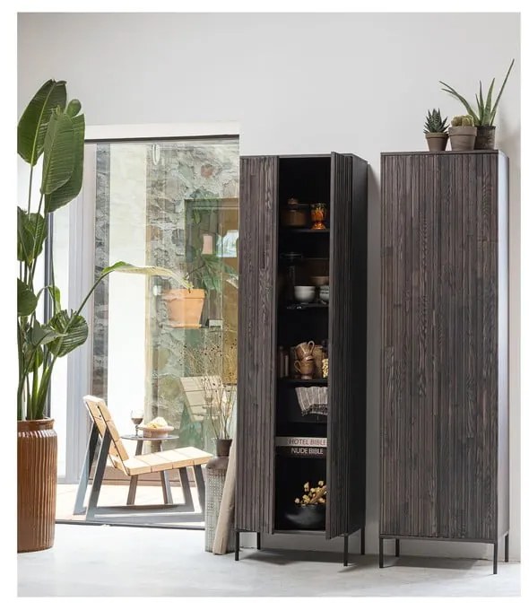 Armadio marrone con effetto frassino 60x210x42 cm Gravure – WOOOD