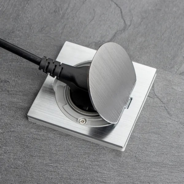 Brilagi - Presa a pavimento da incasso per esterno IP55 cromo opaco quadrato