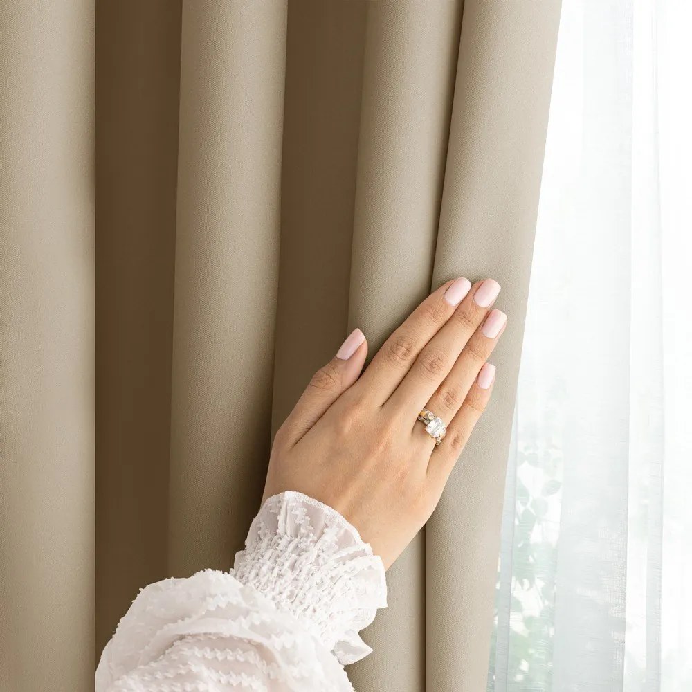 Tenda parzialmente oscurante beige 140x250 cm Carli – Restilo