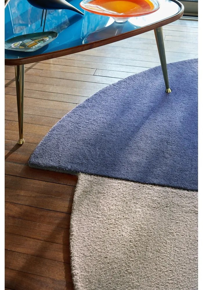 Tappeto rotondo blu in lana tessuto a mano ø 150 cm Mia Segment – Flair Rugs