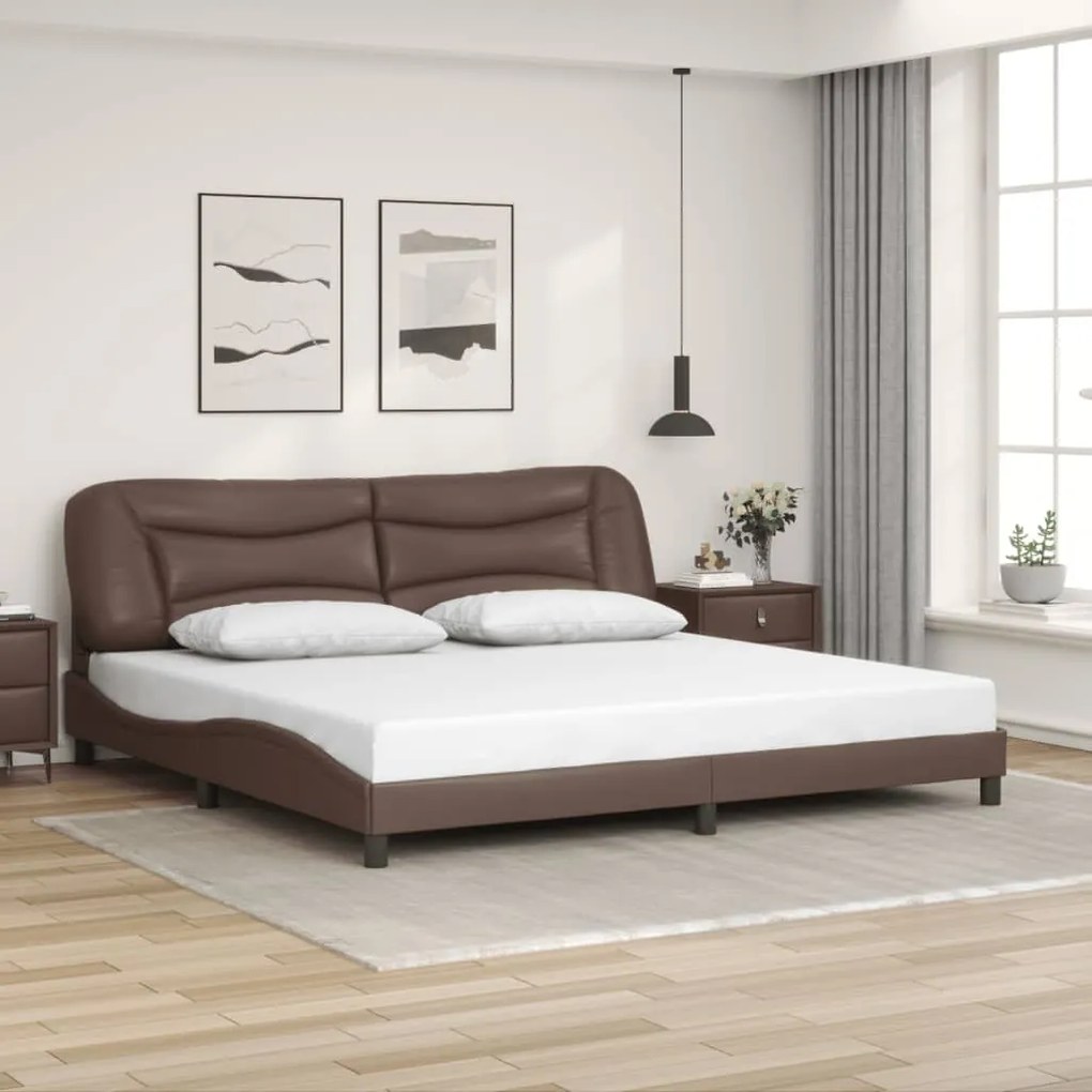 Giroletto Con Testiera Marrone 200x200 Cm İn Similpelle /