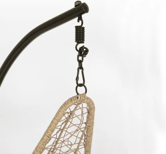 Poltrona sospesa legno naturale con cuscini e struttura in ferro Amirantes Bizzotto