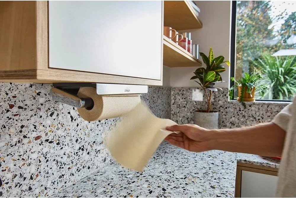 Portarotolo da cucina da parete da parete argentato in plastica RollGrip – Joseph Joseph