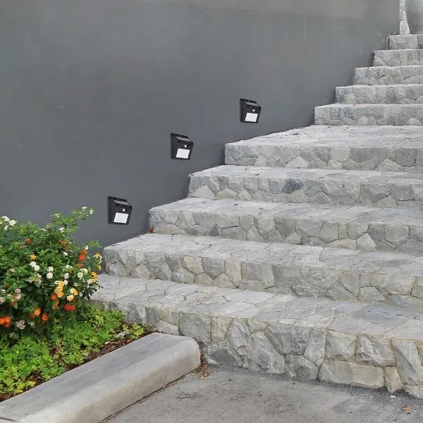 Rabalux - Lampada da parete solare LED con sensore IP44