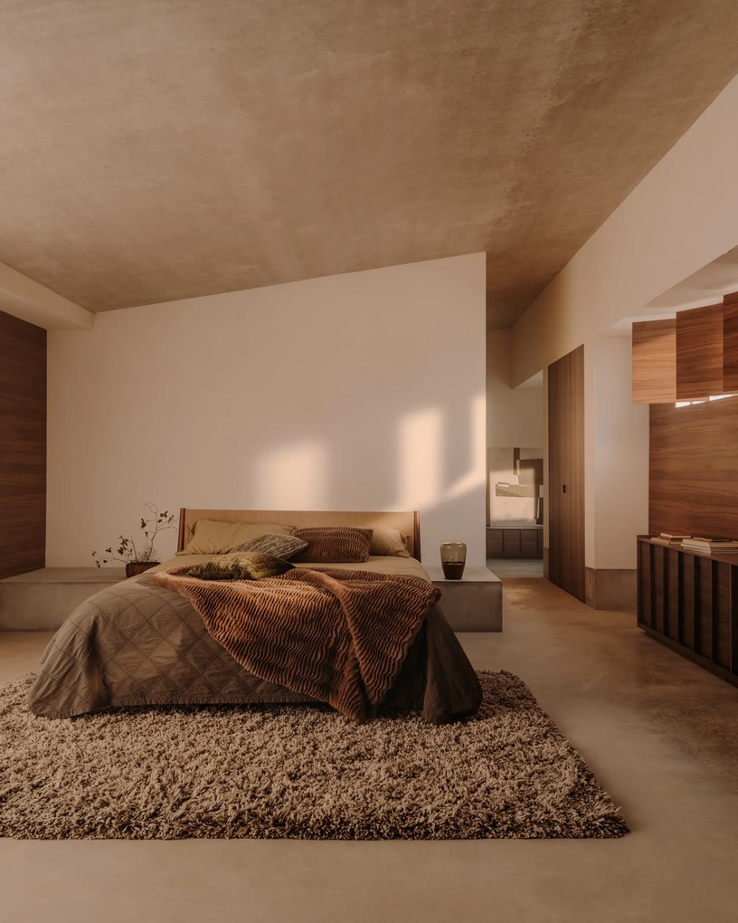 Kave Home - Lampada da tavolo Silex in impiallacciatura di noce e vetro verde