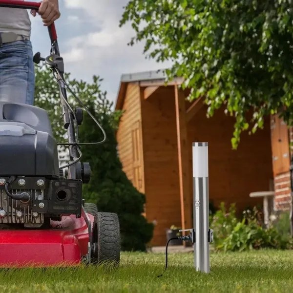 Lampada da esterno con sensore + 2 prese 1xE27/60W/230V IP44 60cm cromo opaco