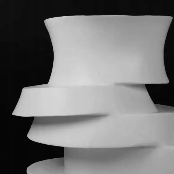 Vaso 38 x 33 x 36 cm, in resina, bianco