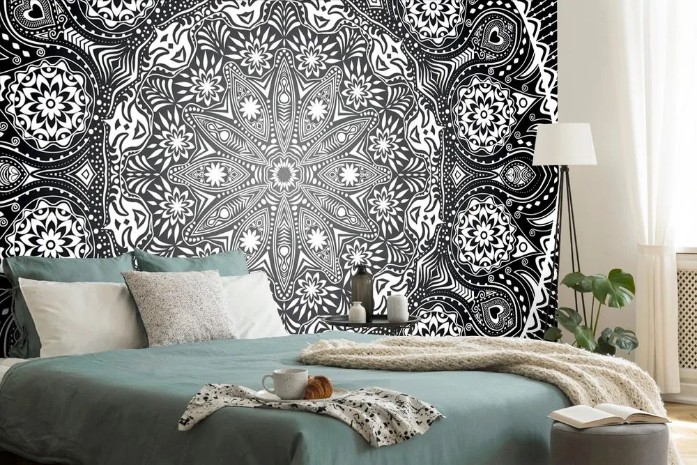 Carta da parati – Mandala decorativa con pizzo in bianco e nero