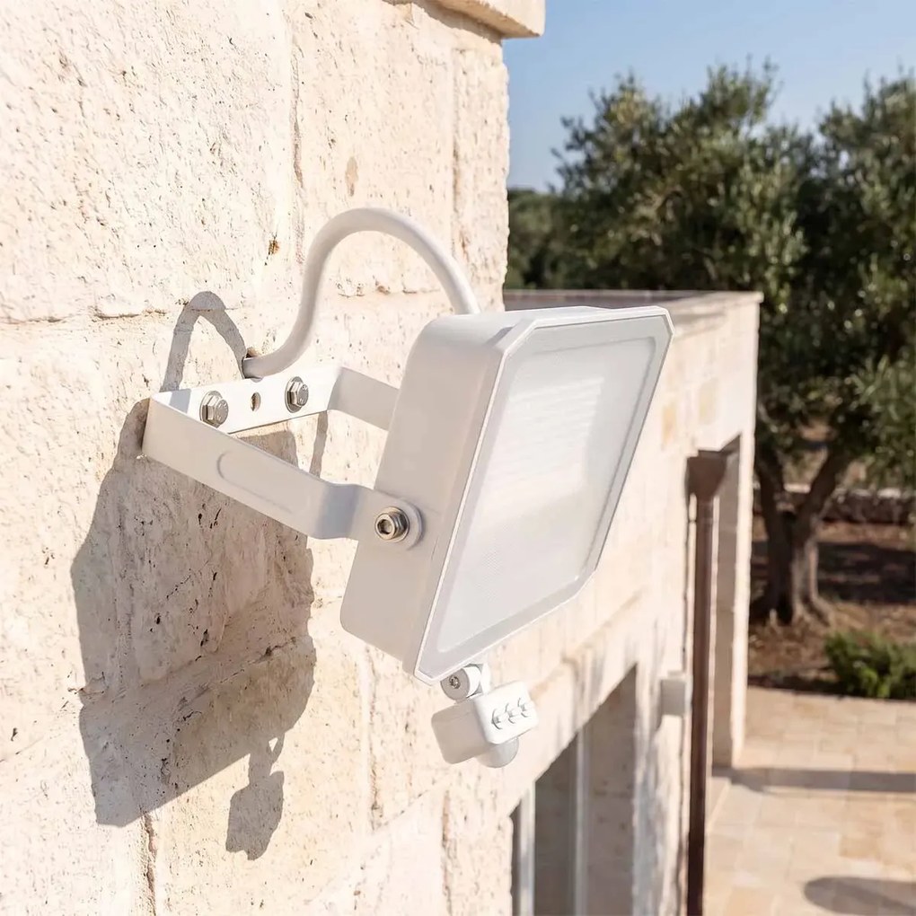 Faro LED 100W IP65 Bianco con Sensore di Movimento e OSRAM chip LED Colore Bianco Naturale 4.000K