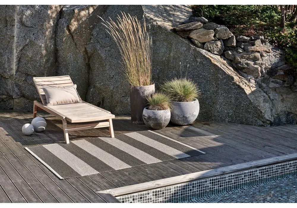 Tappeto da interno/esterno color antracite/color crema 140x180 cm Bob Charcoal Linen – Pappelina