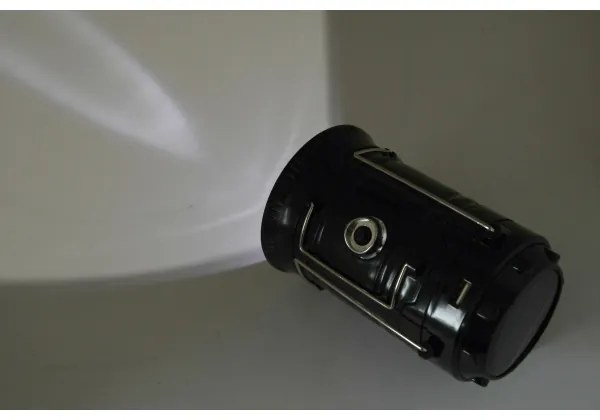 LED Lampada solare portatile LED/1200mAh nera