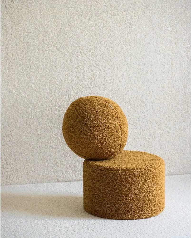 Pouf per bambini marrone con rivestimento in bouclé – Wigiwama