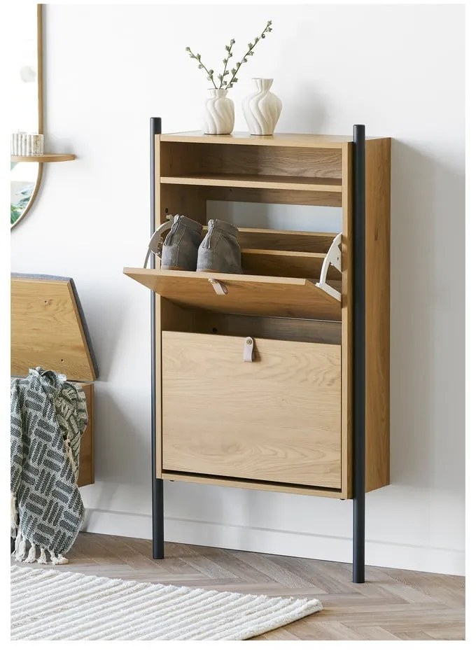 Scarpiera di colore naturale con effetto rovere con ante ribaltabili 62x118x26 cm Barco – House Nordic
