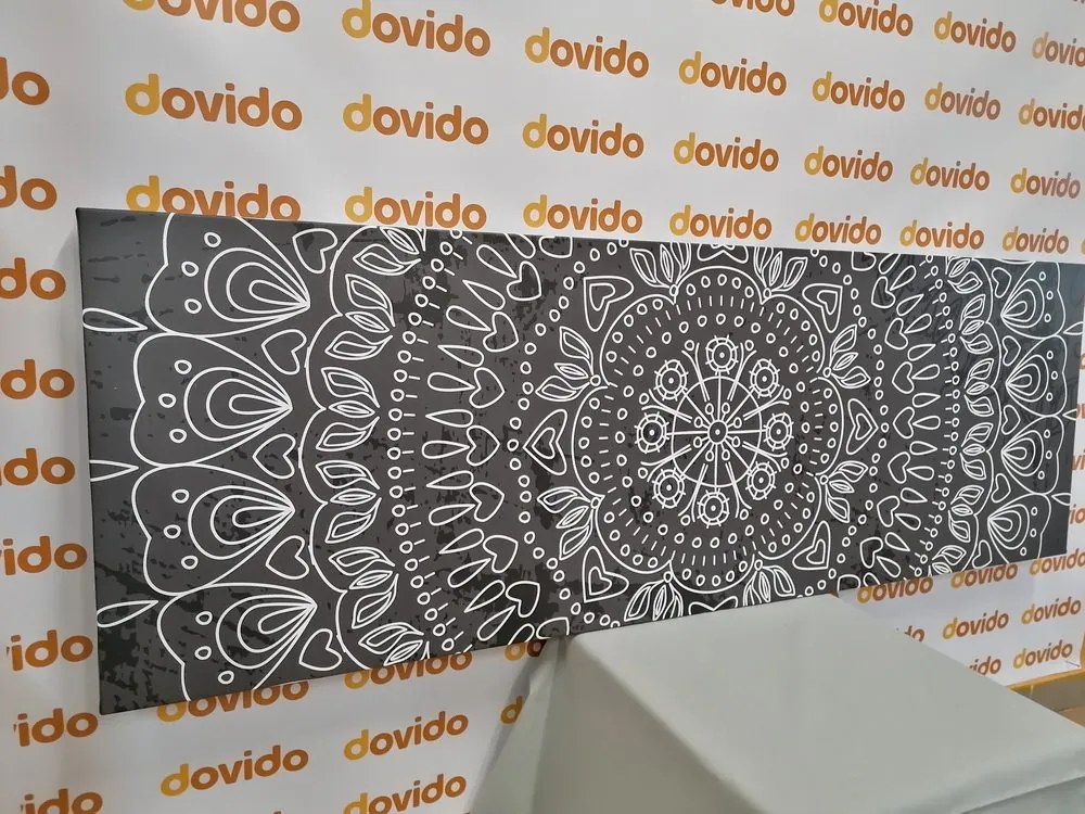 Stampa su tela – Mandala disegnata a mano in bianco e nero