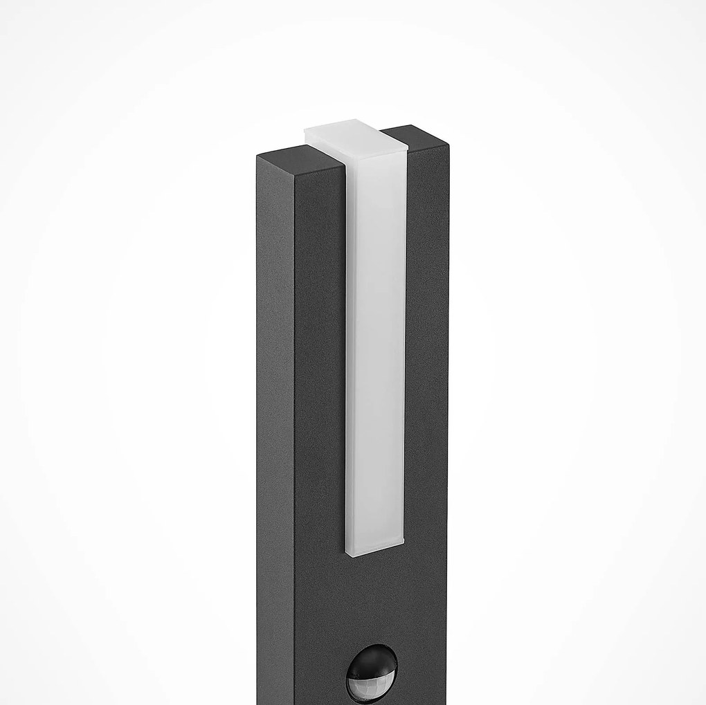 Lucande lampione a LED Virgalia, rilevatore di movimento, 100 cm, IP54 Virgalia, Nero, Alluminio, Moderno