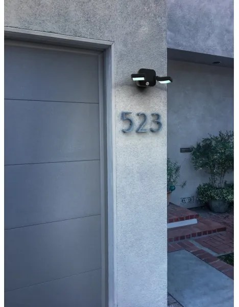 Osram - Proiettore da parete LED per esterni con sensore BATTERY 2xLED/5W/4xD IP54