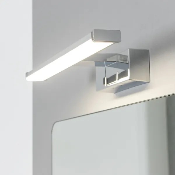 Brilagi - Specchio da bagno con luce LED VESTRA, 6W/230V, 30 cm, IP44, cromato