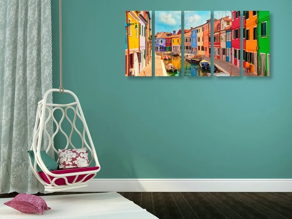 Quadri 5 pezzi – Casette pastello nel villaggio