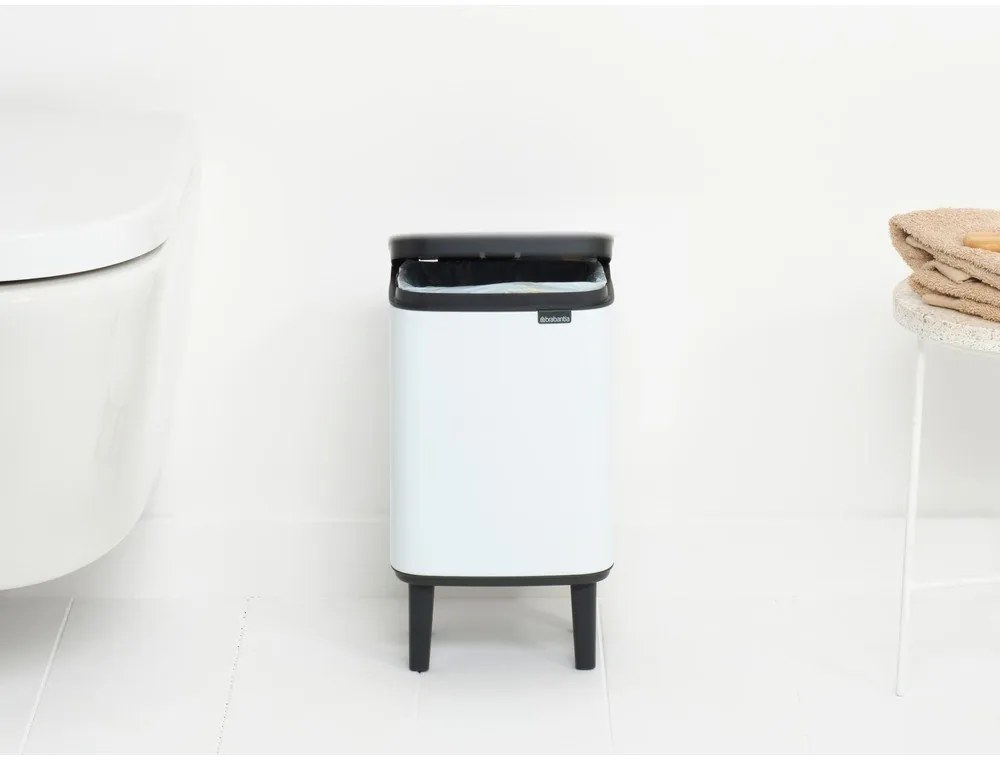Cestino per la spazzatura bianco in acciaio 4 l Bo Hi – Brabantia