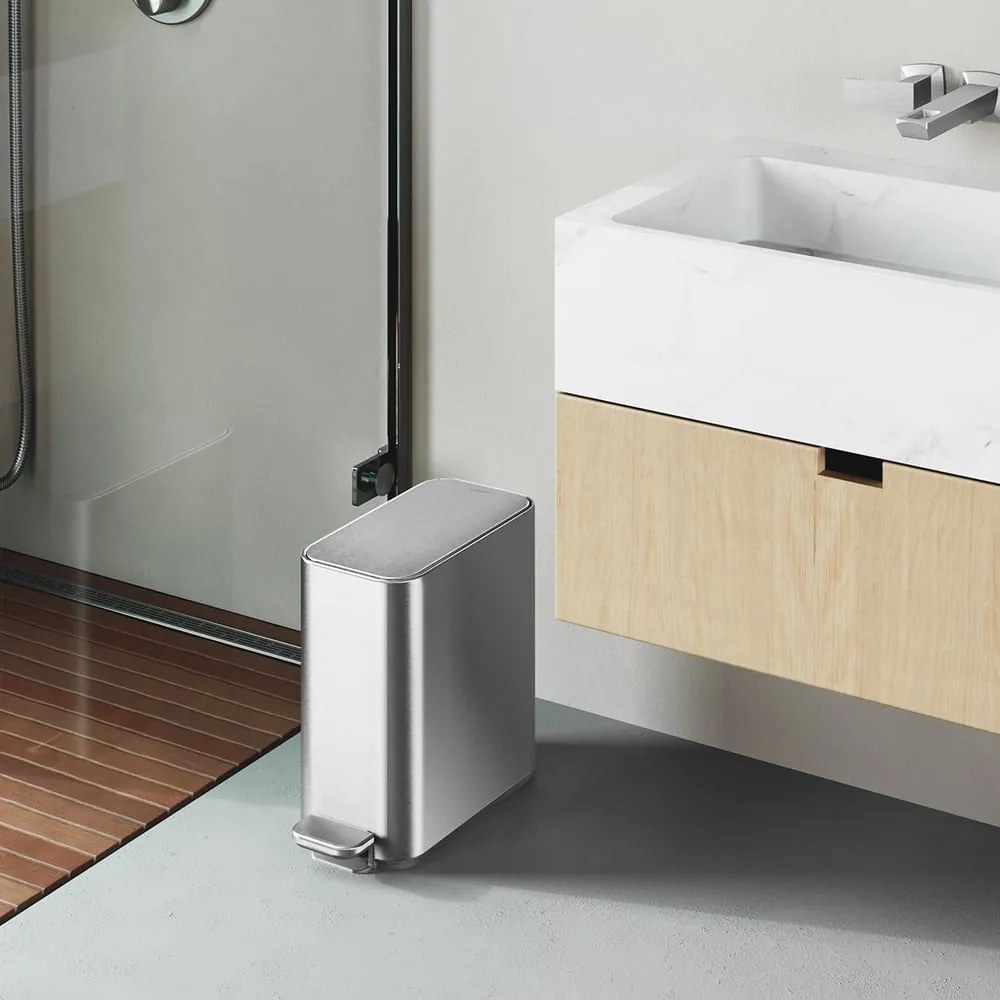 Cestino per rifiuti in acciaio con piedini in argento opaco 5 l - simplehuman