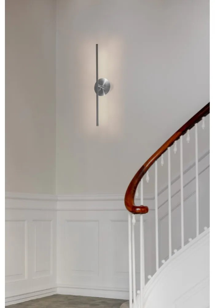 Lampada da parete LED argentata in metallo con intensità regolabile Omni Wall – UMAGE