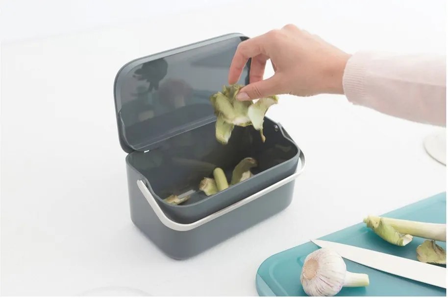 Bidone per l'umido in grigio scuro 1,8 l SinkSide – Brabantia