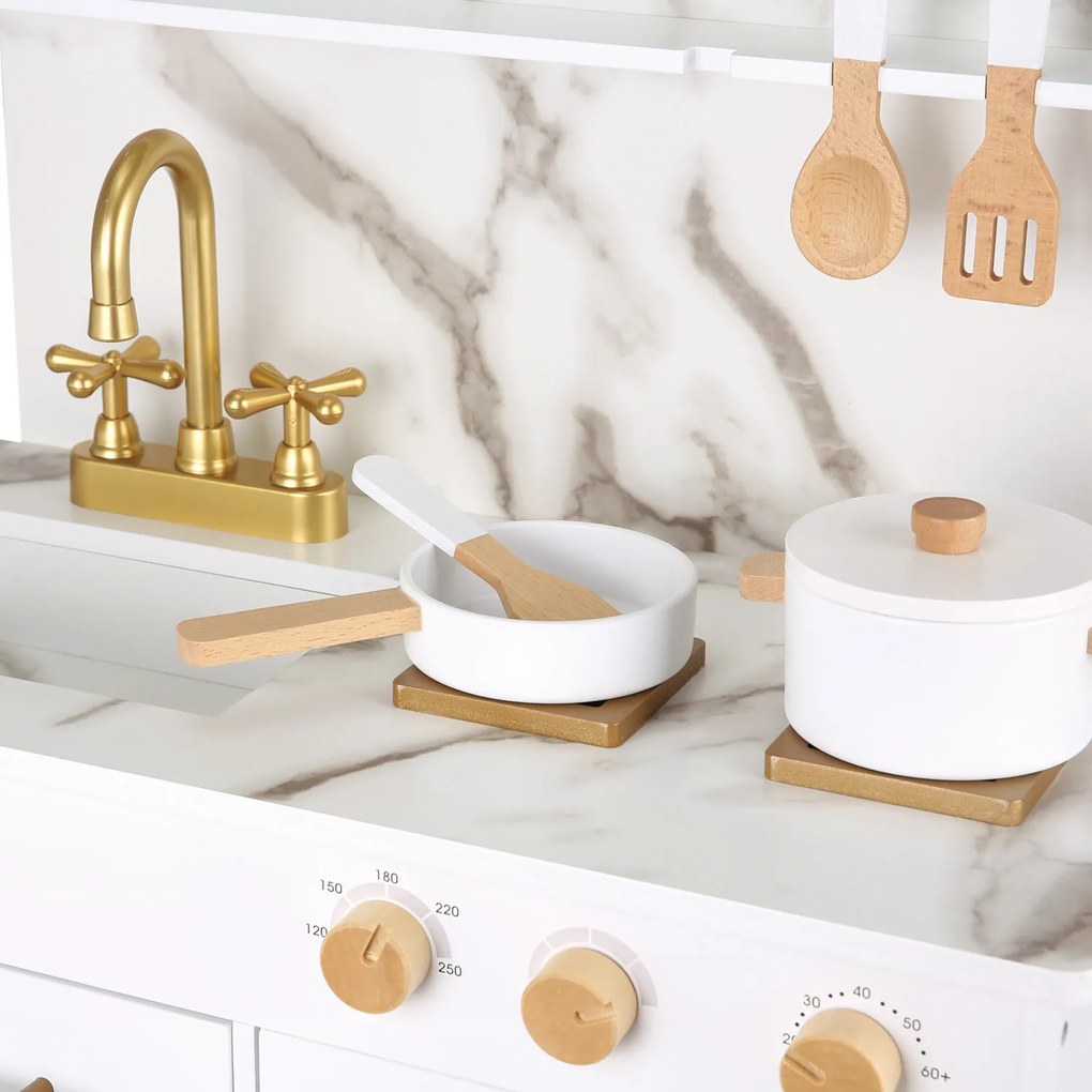 Cucina in legno - bianca con design effetto marmo