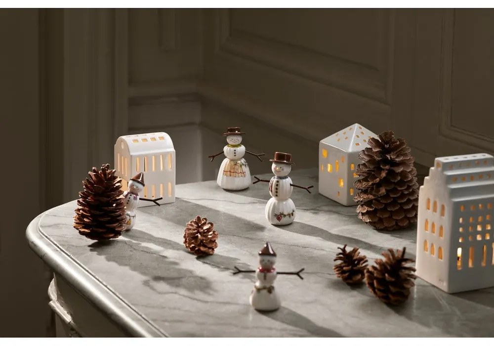 Statuetta natalizia in porcellana (altezza totale 11,5 cm) Hammershøi Snowman – Kähler Design