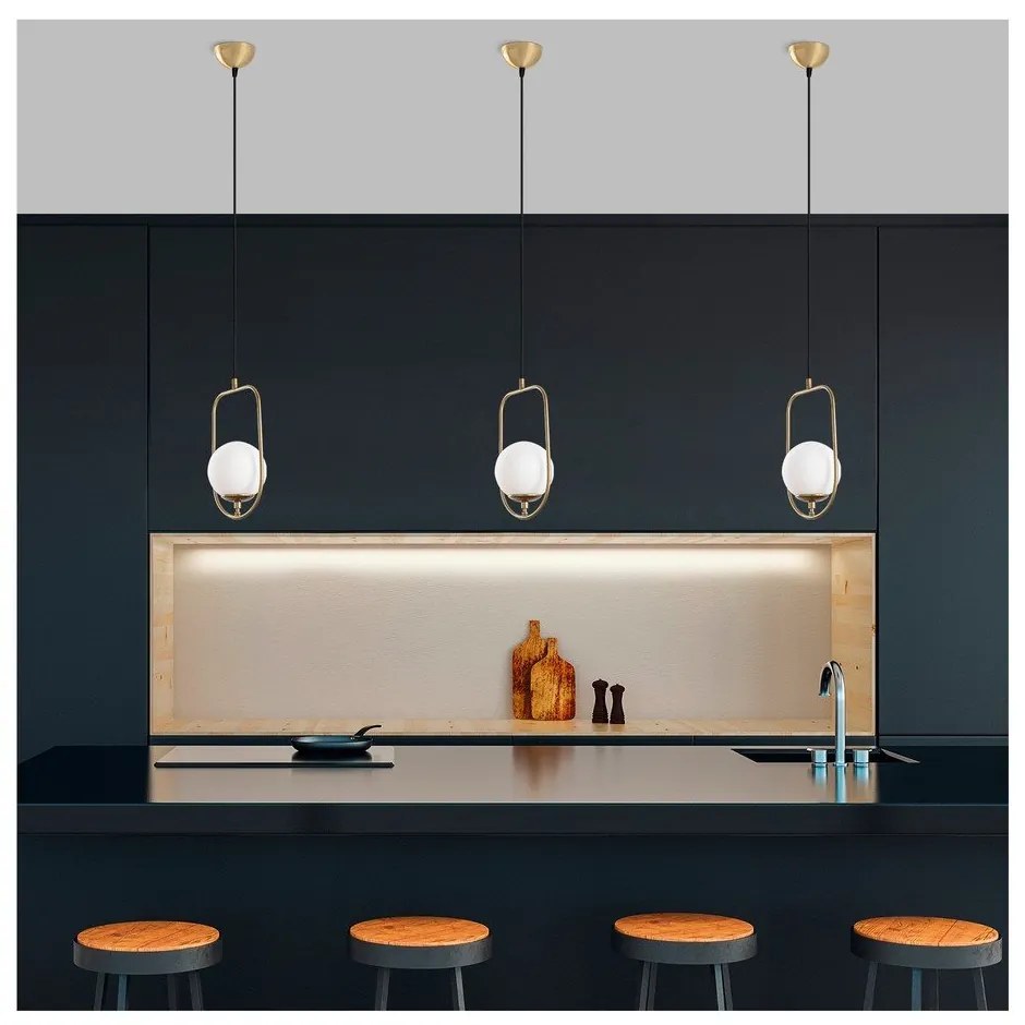 Lampadario dorato con paralume in vetro Skew – Opviq lights