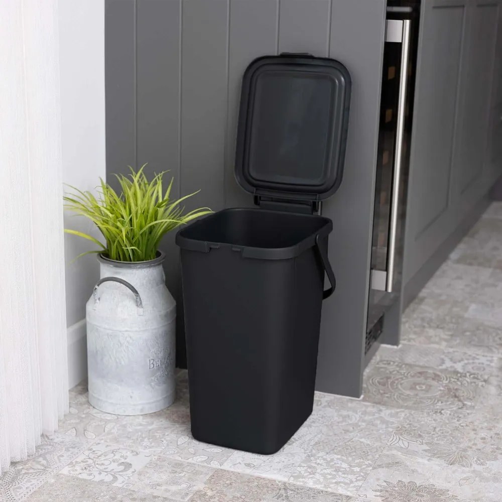 Cestino per la spazzatura in plastica nero 18 l – Addis